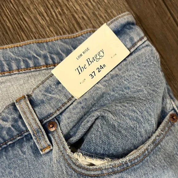 Abercrombie & Fitch The Baggy Low Rise Jeans - Picture 4 of 7